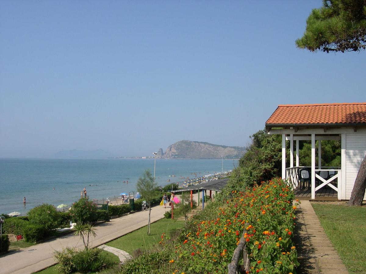 Settebello Village Lido Di Fondi Extérieur photo